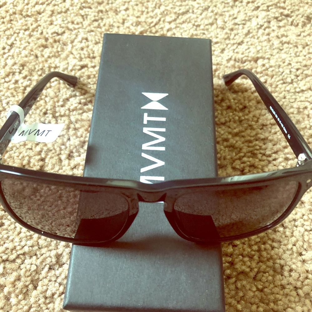 MVMT Sunglasses Never worn Great sunglasses